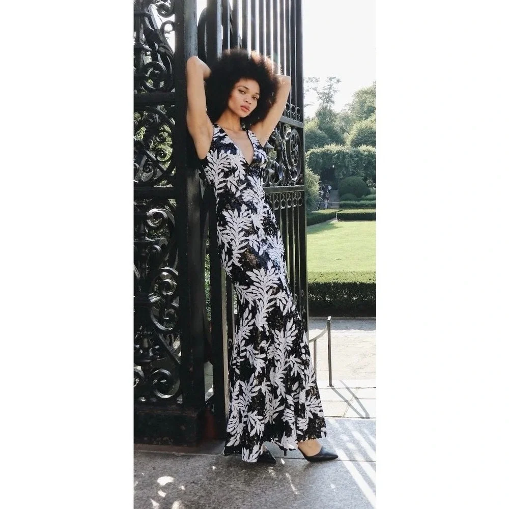 JAY GODFREY BLACK & WHITE FLORAL SEQUIN MAXI Body-con Sz:2 Ret$495 NWT*CLEARANCE